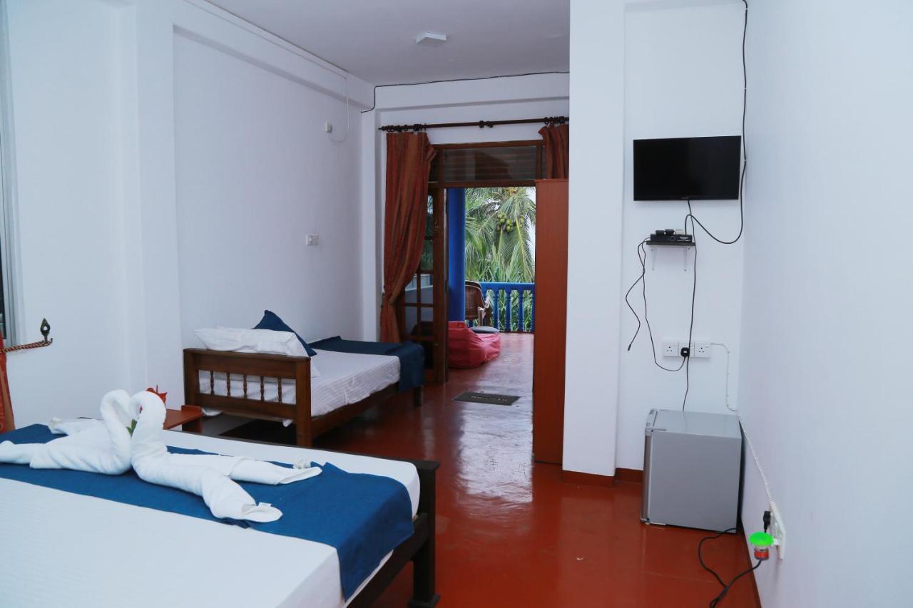 Golden Surfer Beach Hotel Tangalle Exterior foto